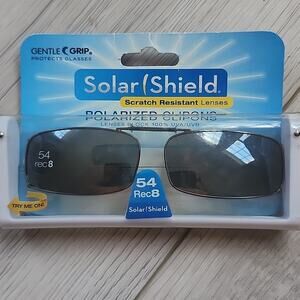 ❤️NWT❤️ Polarized Clip-On Sunglasses with Scratch-Resistant Lenses